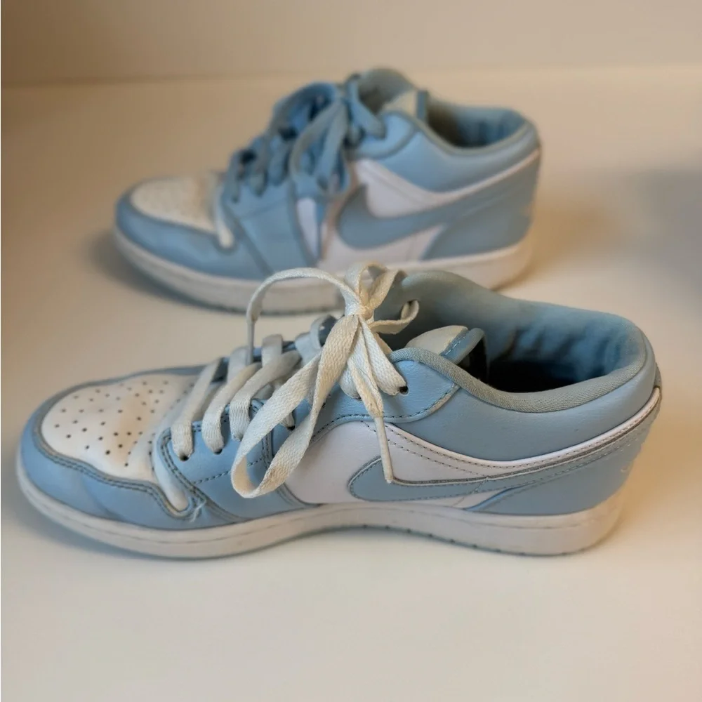 Nike Low Jordan 1. Very Good Condition. Women’s size 8.
